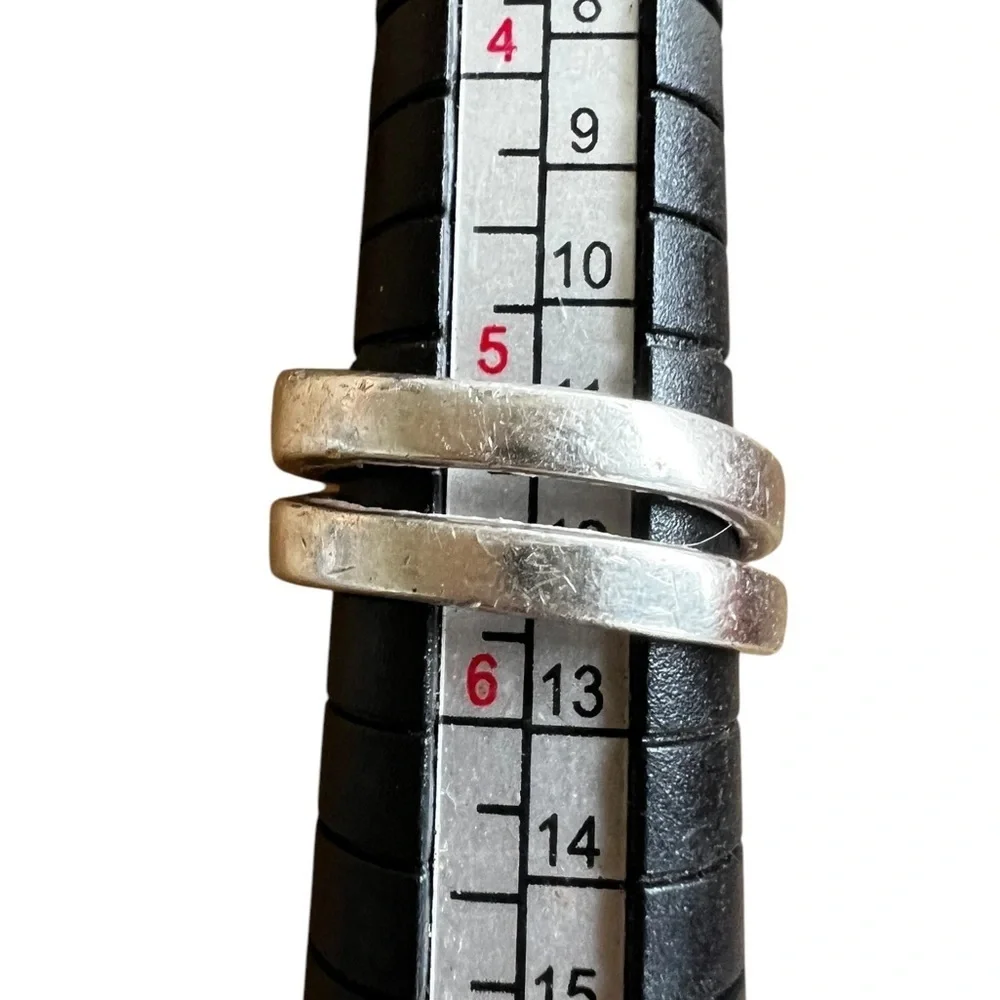 Spiral Gucci Gemstone Ring - Picture 6 of 7